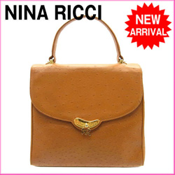 NINA RICCI意大利时尚官网品牌 出色的材料和剪裁 逆流而行