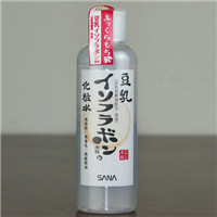 SANA 豆乳化妆水 200ml约605円约人民币40元